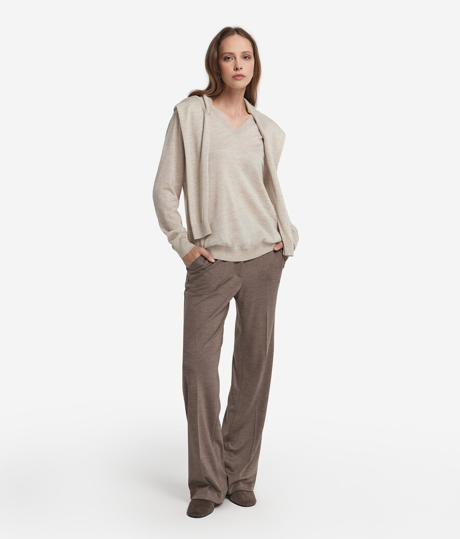 maglione con scollo a v in cashmere ultrafine