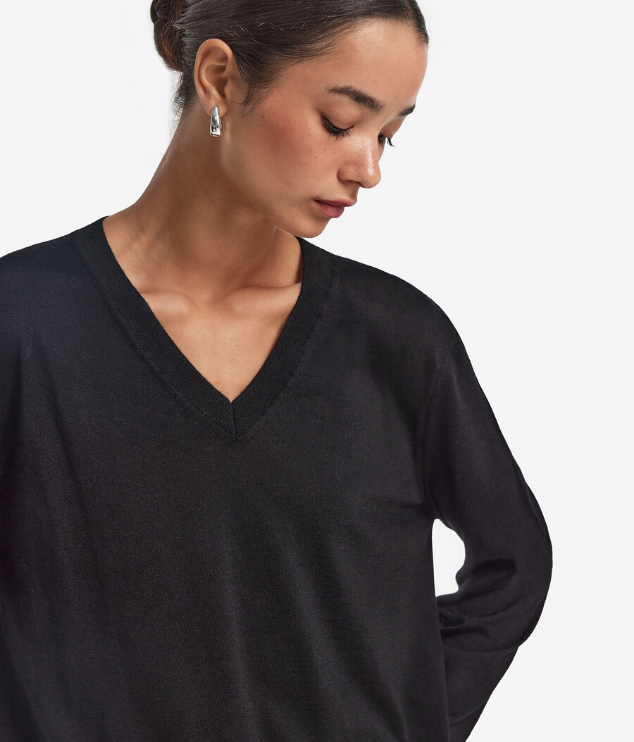 maglione con scollo a v in cashmere ultrafine
