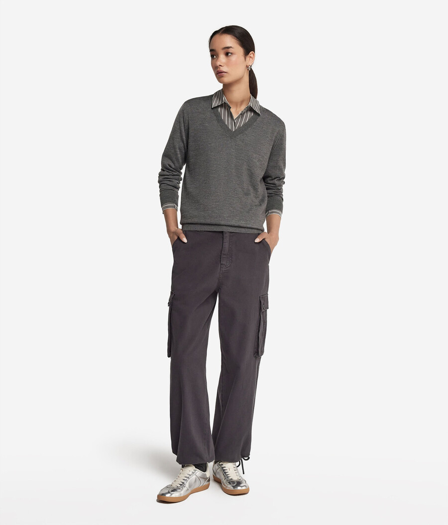 maglione con scollo a v in cashmere ultrafine