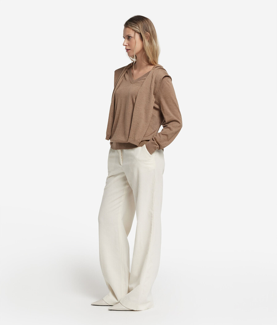 maglione con scollo a v in cashmere ultrafine