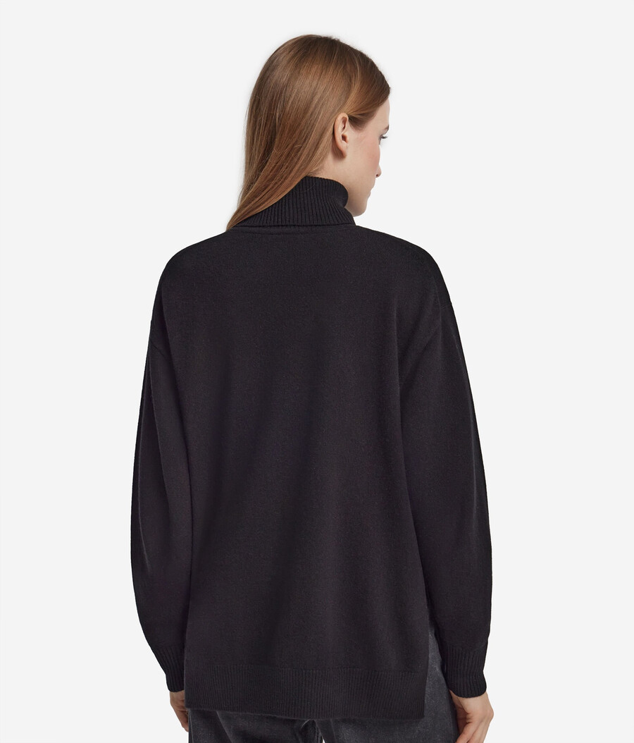 dolcevita in cashmere ultra morbido con spacchi