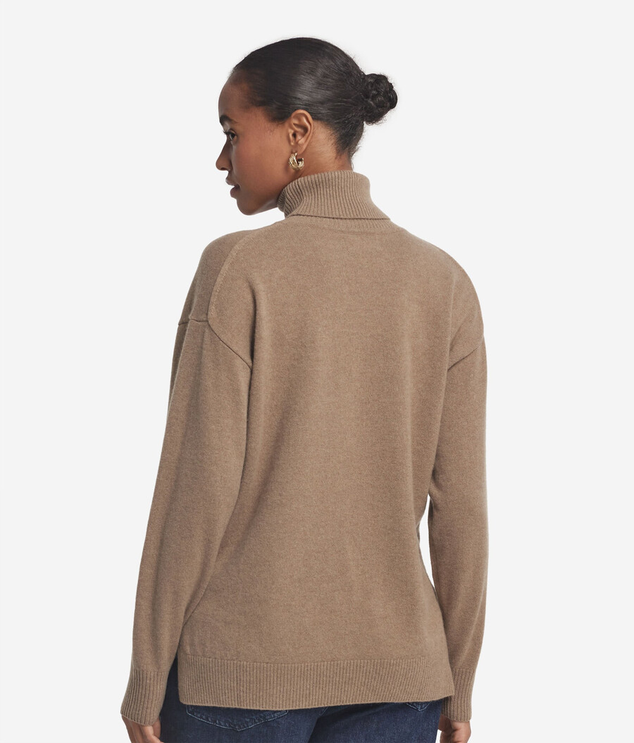 dolcevita in cashmere ultra morbido con spacchi