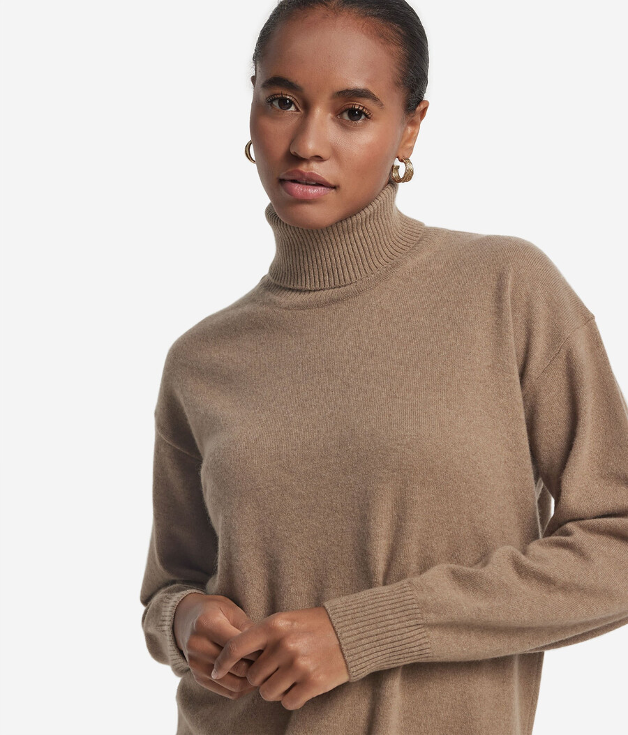 dolcevita in cashmere ultra morbido con spacchi