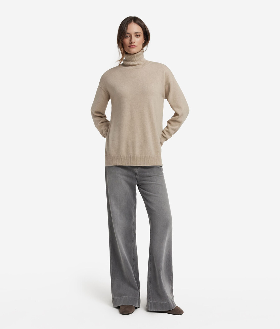 dolcevita in cashmere ultra morbido con spacchi