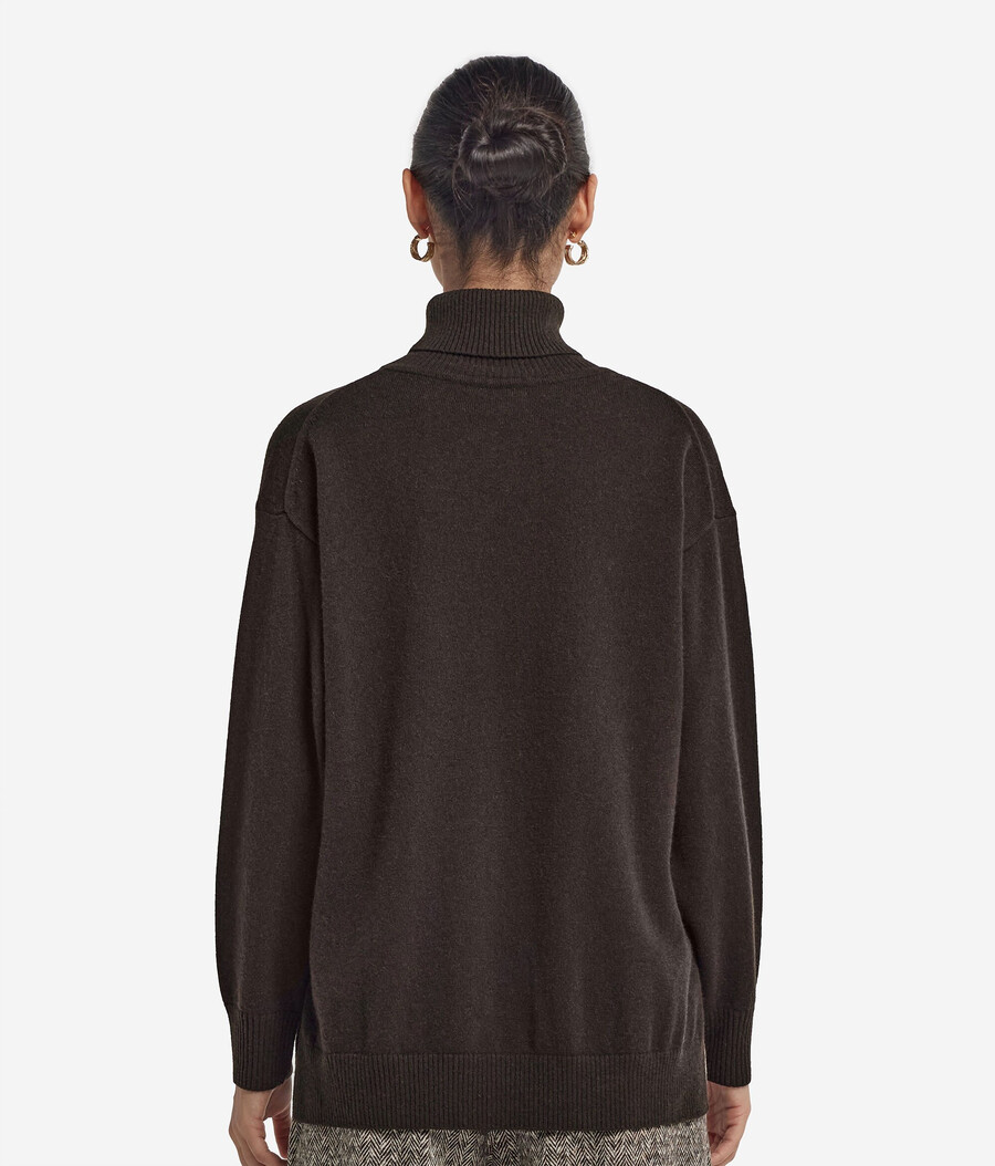 dolcevita in cashmere ultra morbido con spacchi