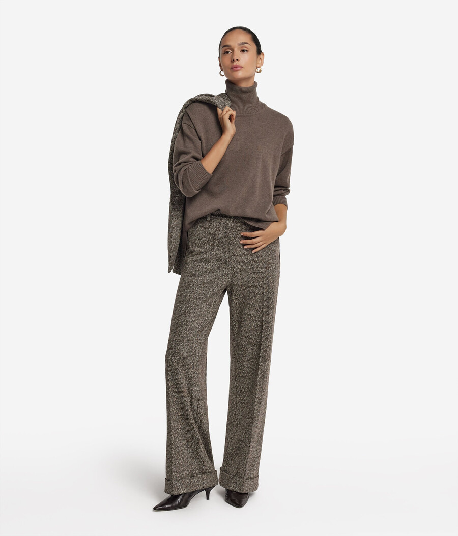 dolcevita in cashmere ultra morbido con spacchi