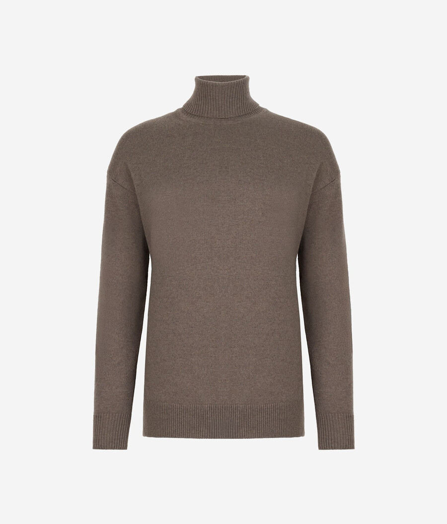 dolcevita in cashmere ultra morbido con spacchi