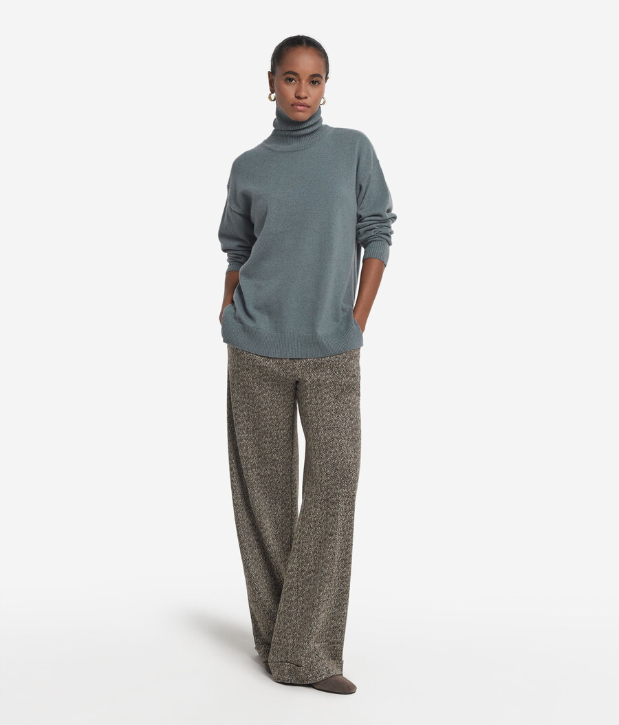 dolcevita in cashmere ultra morbido con spacchi