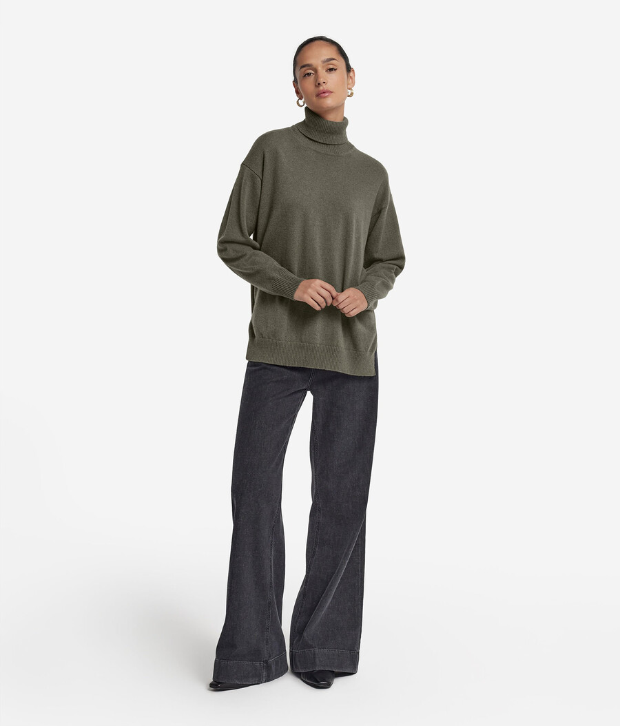 dolcevita in cashmere ultra morbido con spacchi