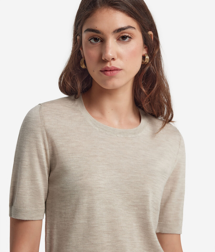 maglia girocollo a maniche corte in cashmere ultrafine