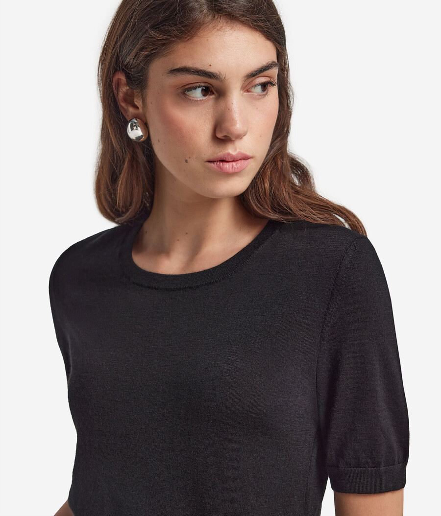 maglia girocollo a maniche corte in cashmere ultrafine