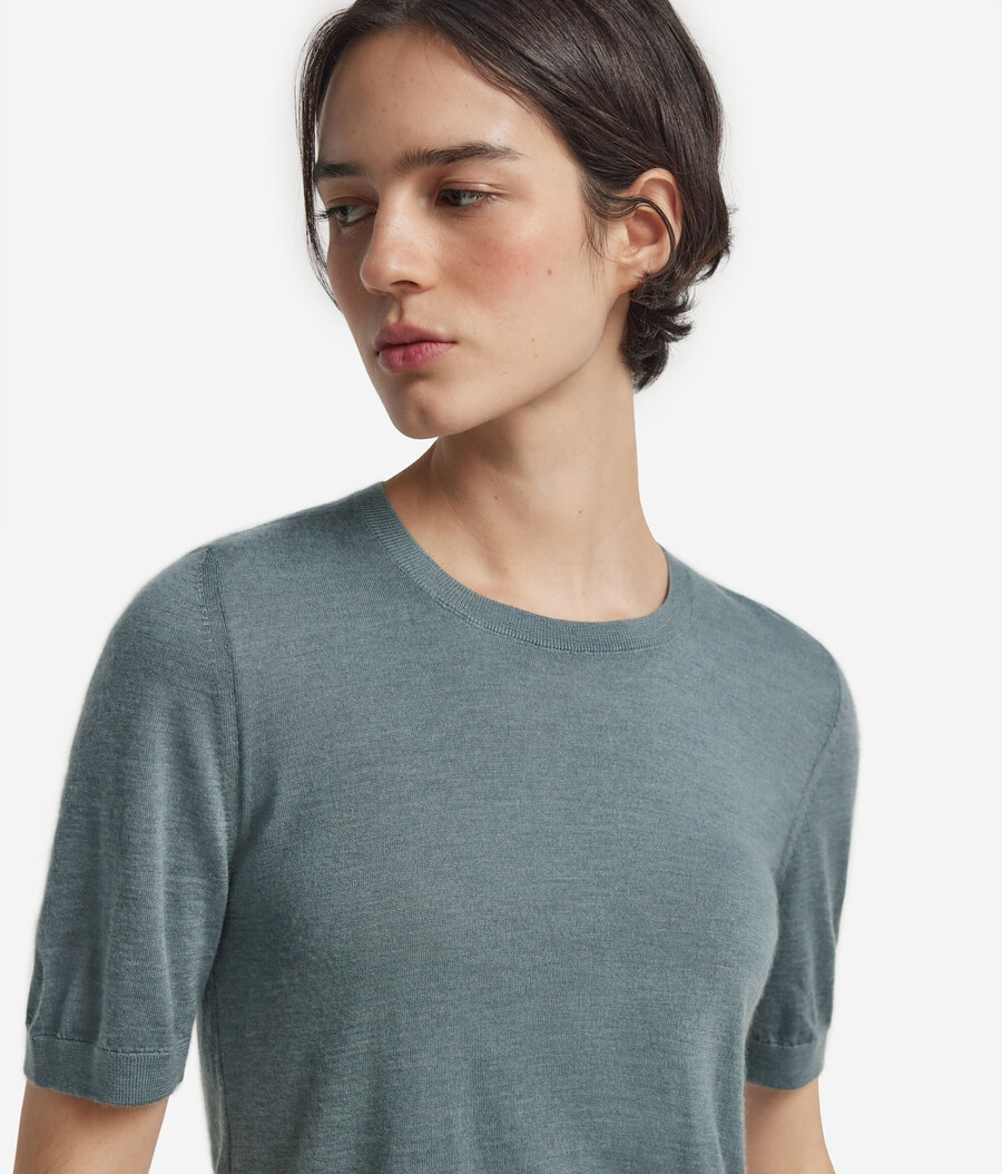 maglia girocollo a maniche corte in cashmere ultrafine