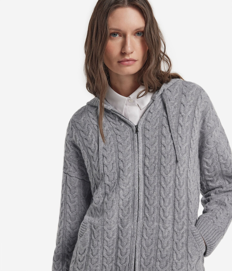 felpa in cashmere ultra morbido con lavorazione a trecce