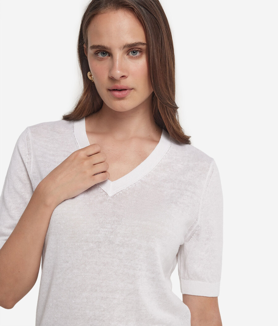 t-shirt con scollo a v in lino e cotone