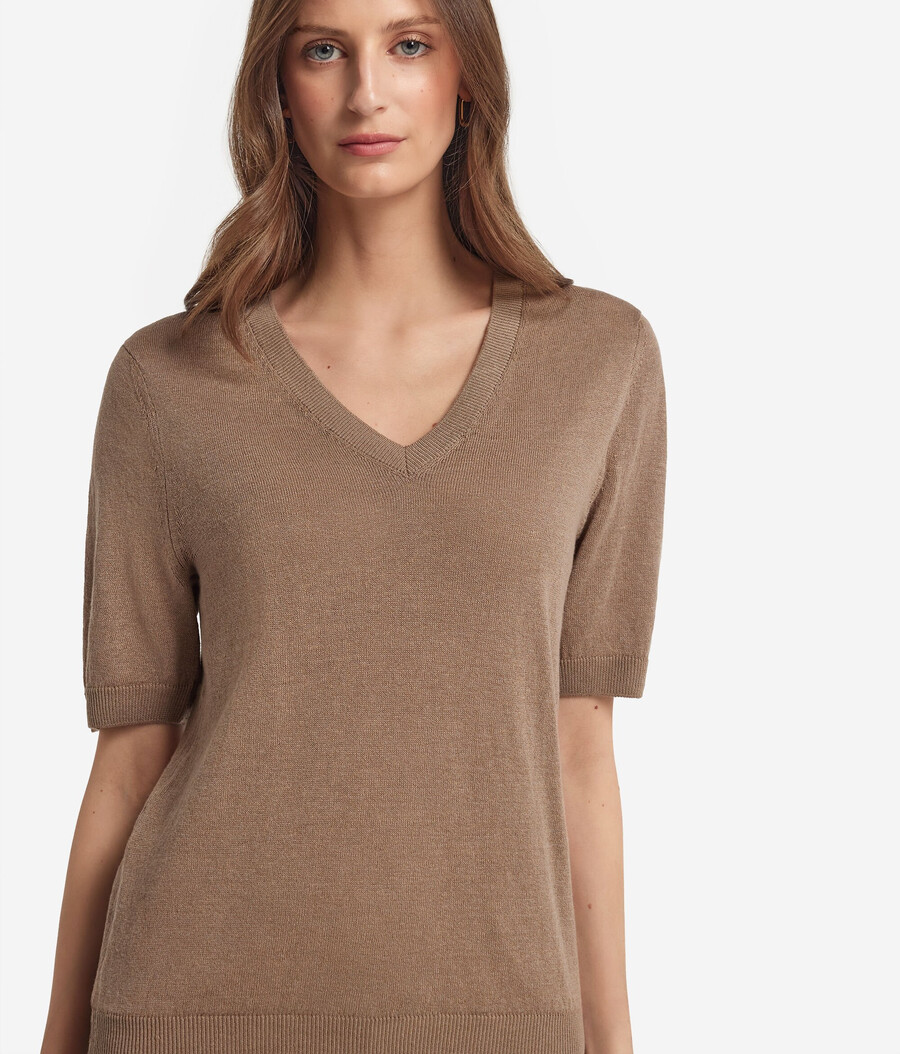 t-shirt con scollo a v in lino e cotone